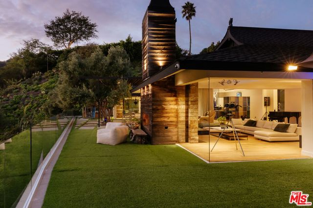 2402 Carman Crest Drive, Los Angeles, CA 90068