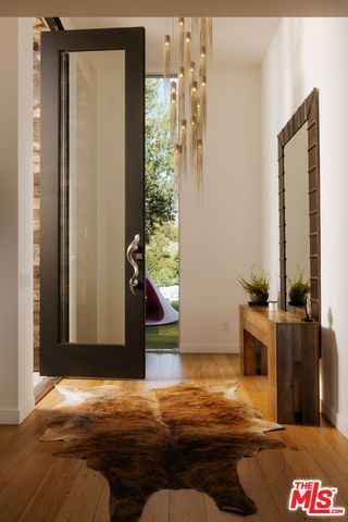 2402 Carman Crest Drive, Los Angeles, CA 90068