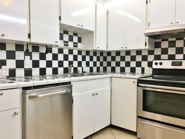 5831 SW 62nd St WEST, Miami, FL 33143