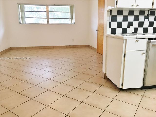 5831 SW 62nd St WEST, Miami, FL 33143