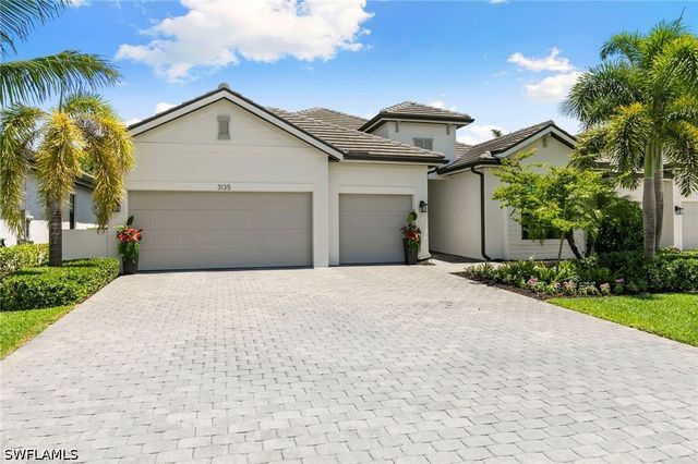 3135 Heather Glen CT, Naples, FL 34114