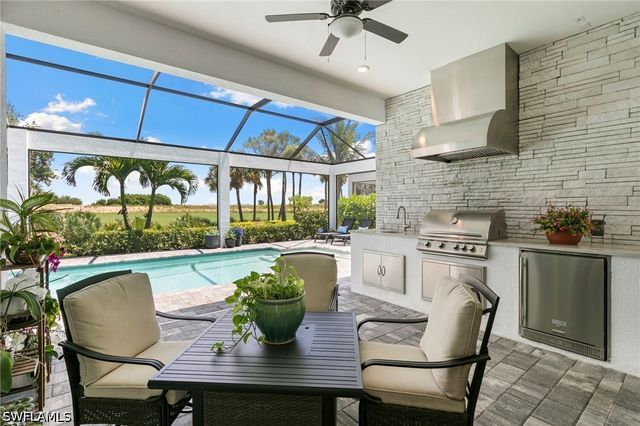 3135 Heather Glen CT, Naples, FL 34114