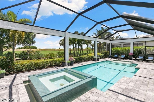 3135 Heather Glen CT, Naples, FL 34114