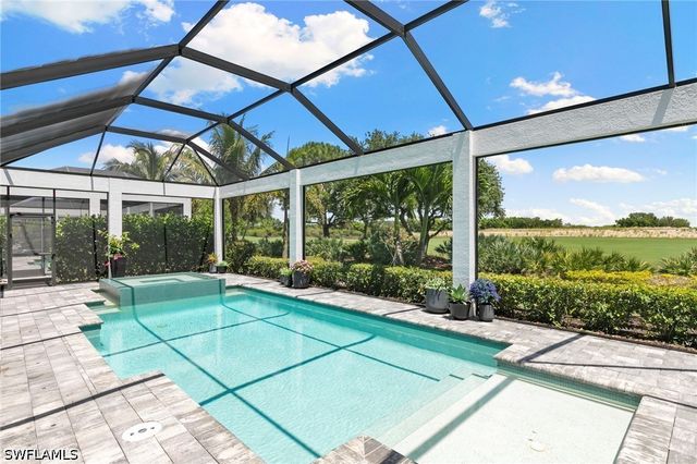 3135 Heather Glen CT, Naples, FL 34114