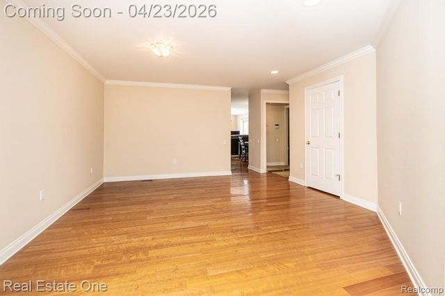 1865 Crestline Street, Rochester Hills, MI 48307