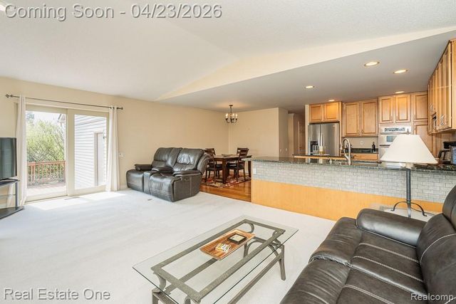 1865 Crestline Street, Rochester Hills, MI 48307