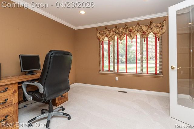 1865 Crestline Street, Rochester Hills, MI 48307