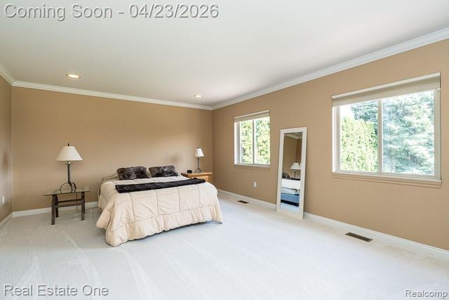 1865 Crestline Street, Rochester Hills, MI 48307