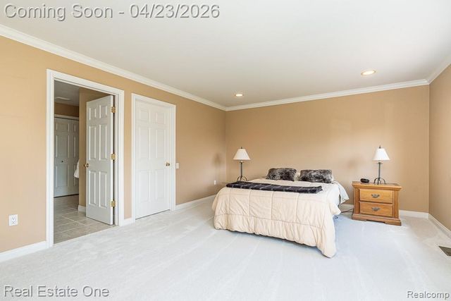 1865 Crestline Street, Rochester Hills, MI 48307