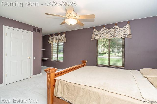 1865 Crestline Street, Rochester Hills, MI 48307