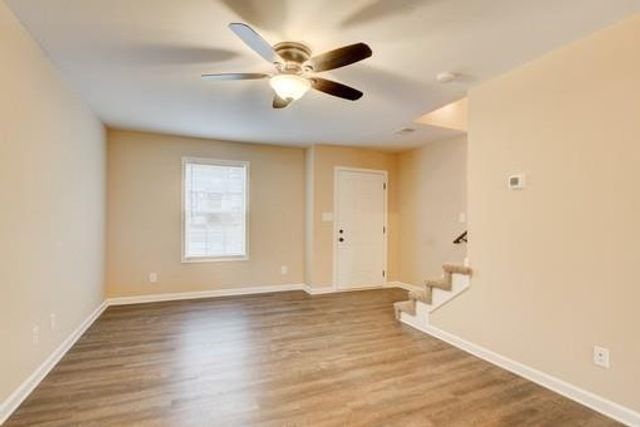 242 Fairview Ln Apt A, Clarksville, TN 37040