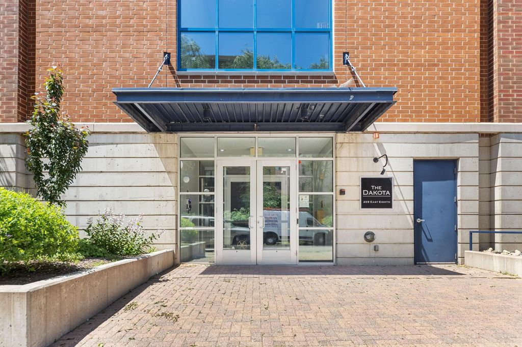 209 8th Street E 305, Saint Paul, MN 55101 — photo 2