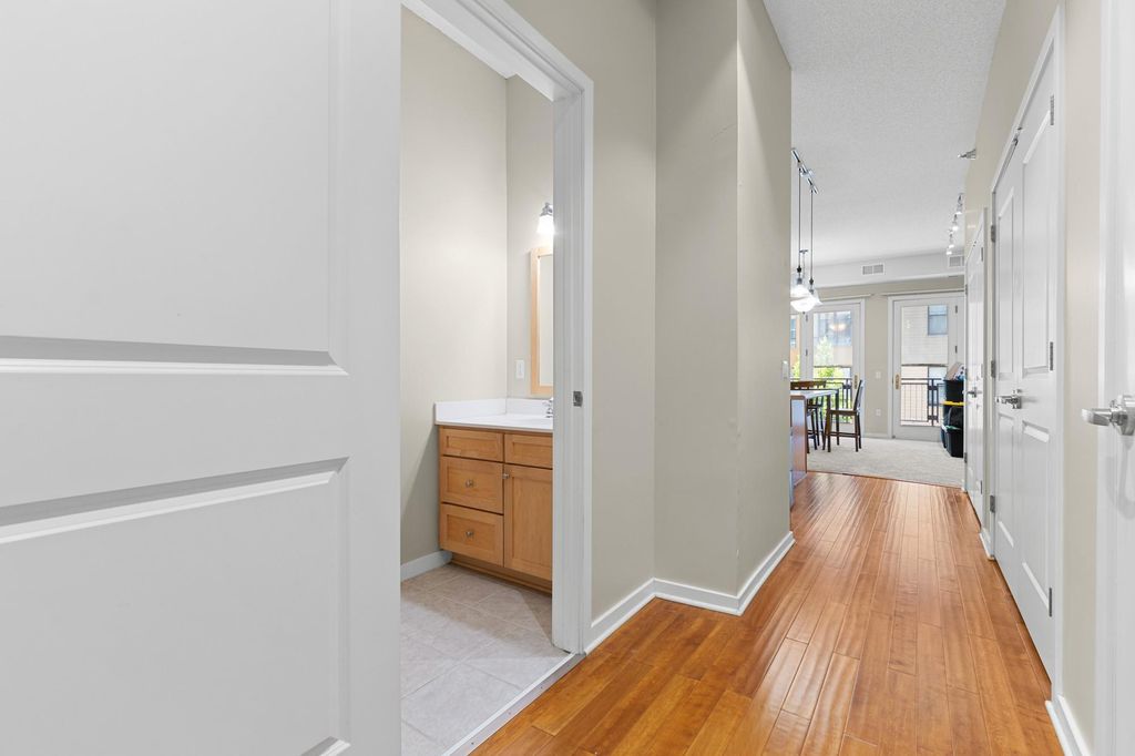 209 8th Street E 305, Saint Paul, MN 55101 — photo 4