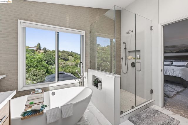 4963 Stoneridge Ct, Oakland, CA 94605