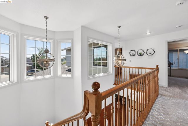 4963 Stoneridge Ct, Oakland, CA 94605