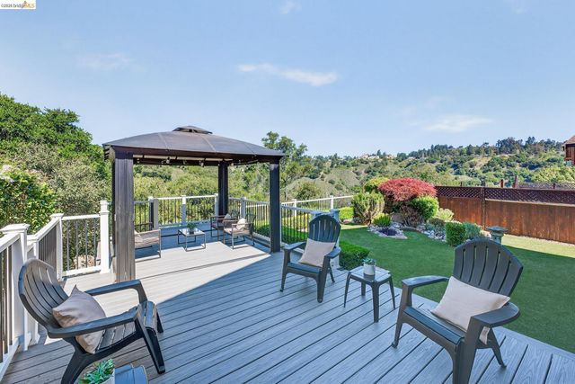 4963 Stoneridge Ct, Oakland, CA 94605