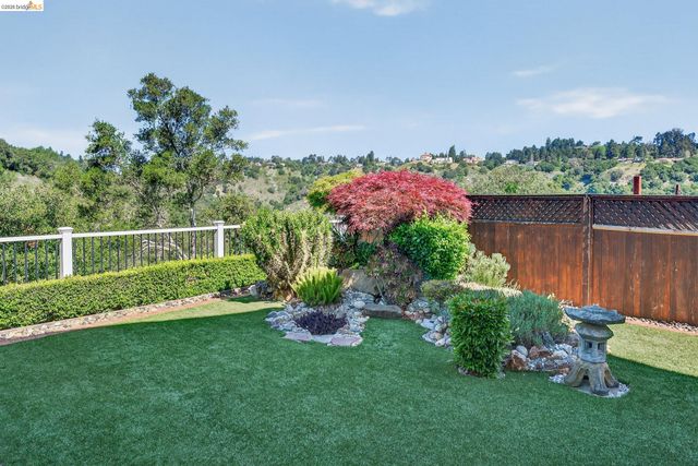 4963 Stoneridge Ct, Oakland, CA 94605