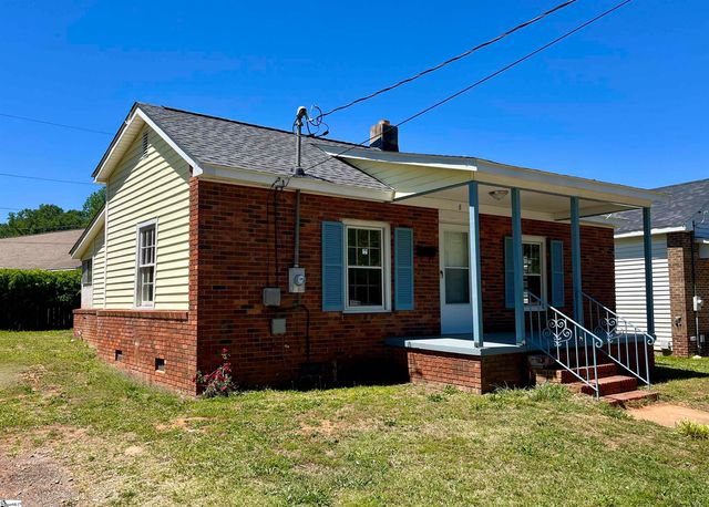 8 Clark Street, Laurens, SC 29360