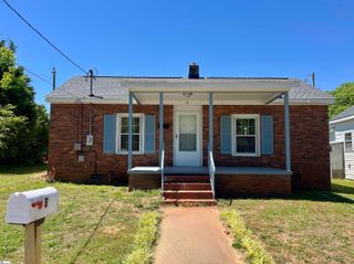 8 Clark Street, Laurens, SC 29360