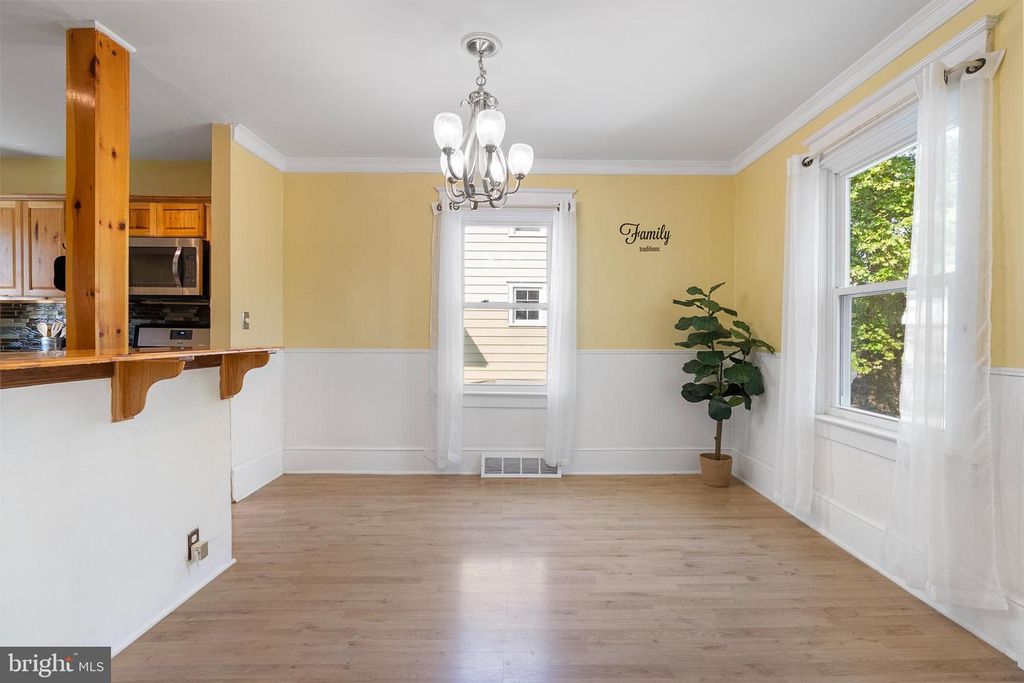 6942 WALNUT AVE, Pennsauken, NJ 08109