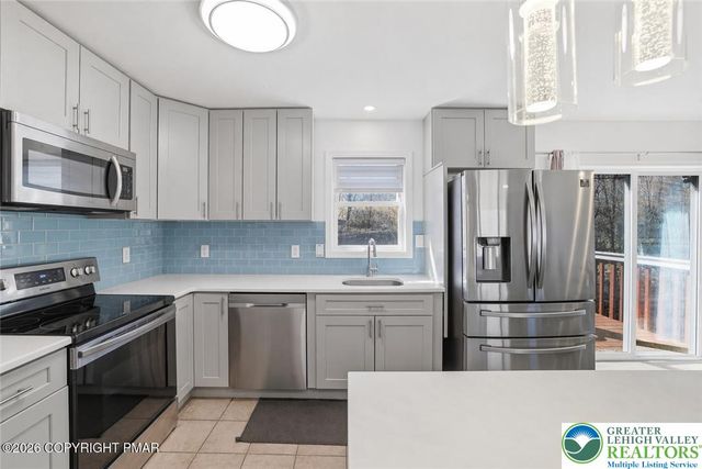 9407 Juniper Drive, Coolbaugh Twp, PA 18466