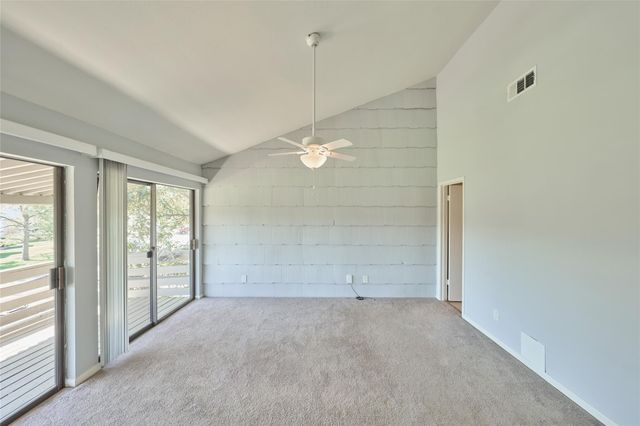 192 April Point Drive N, Montgomery, TX 77356