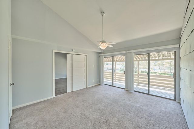 192 April Point Drive N, Montgomery, TX 77356