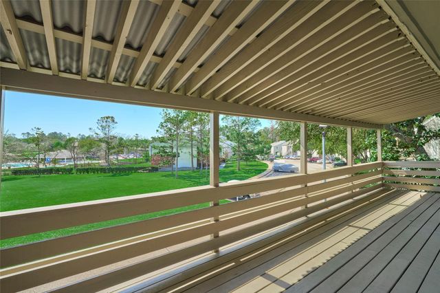 192 April Point Drive N, Montgomery, TX 77356