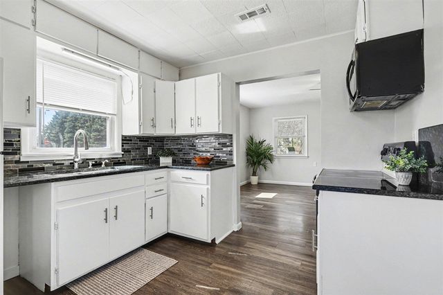 1115 Willis Avenue, Kalamazoo, MI 49048