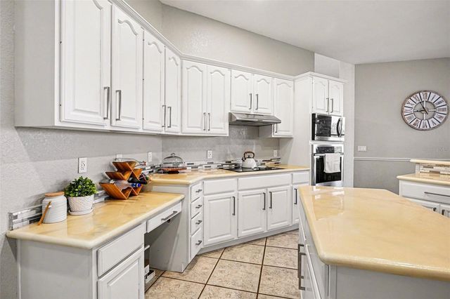 3085 LANDINGS COURT, Haines City, FL 33844