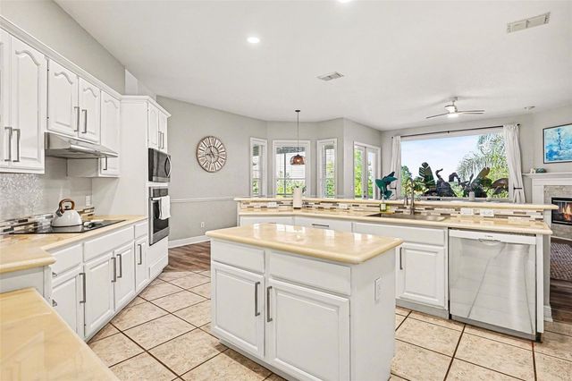 3085 LANDINGS COURT, Haines City, FL 33844