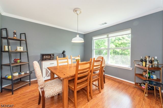 4 Katie Ct, East Hanover Twp., NJ 07936