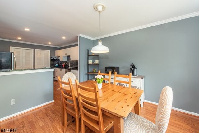 4 Katie Ct, East Hanover Twp., NJ 07936