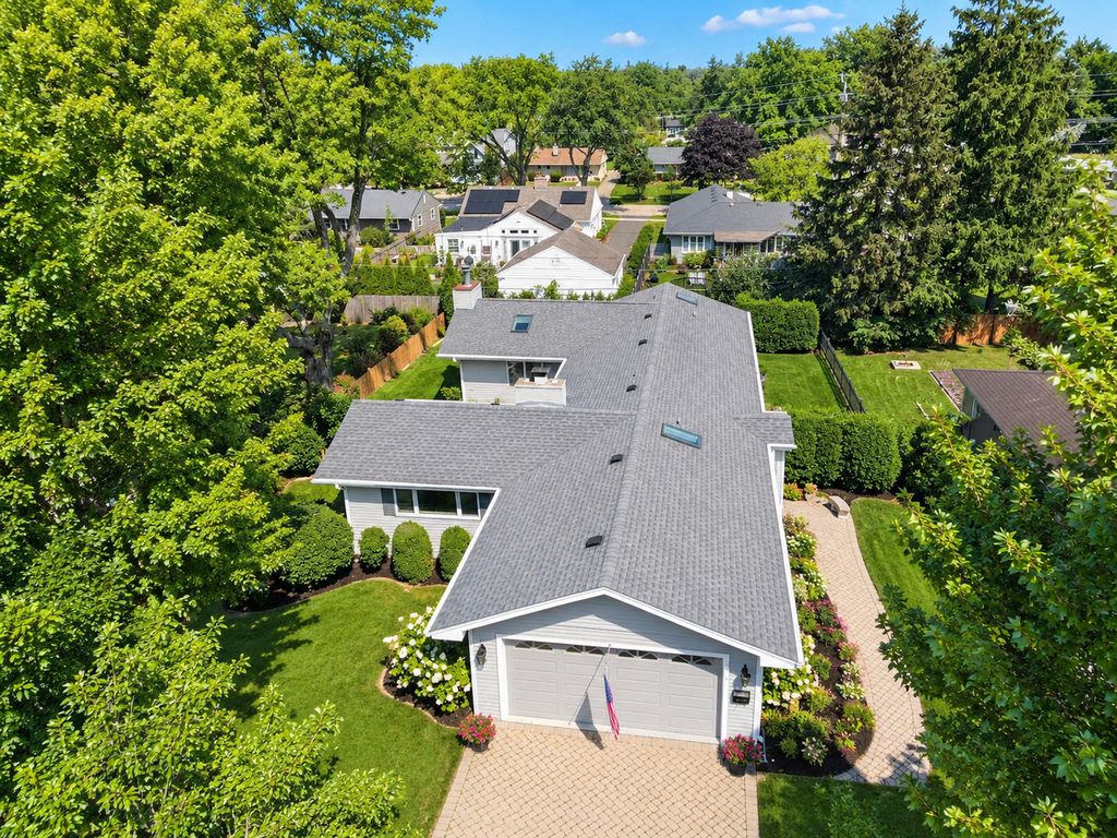 434 Valencia Avenue E, Barrington, IL 60010 — exterior