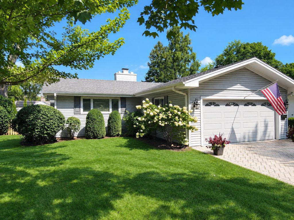 434 Valencia Avenue E, Barrington, IL 60010 — photo 3
