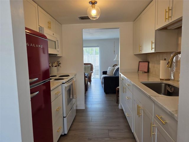 4215 E BAY DRIVE 1403, Clearwater, FL 33764