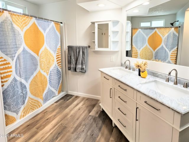 512 S 83RD Way, Mesa, AZ 85208