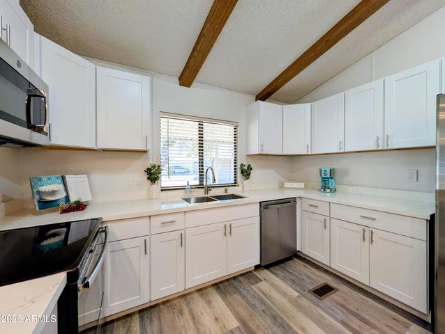 512 S 83RD Way, Mesa, AZ 85208