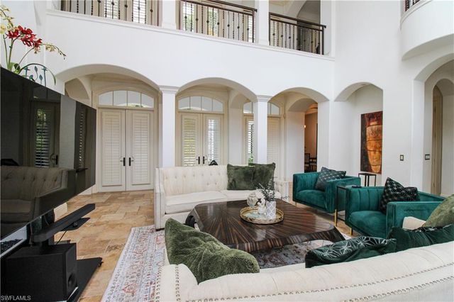 1412 Hemingway PL, Naples, FL 34103