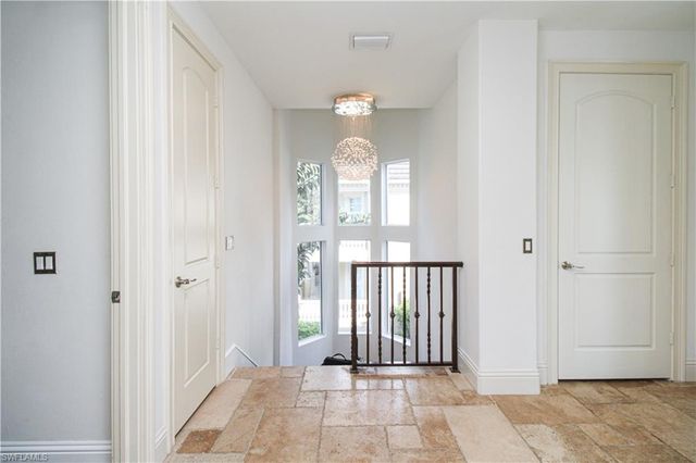 1412 Hemingway PL, Naples, FL 34103