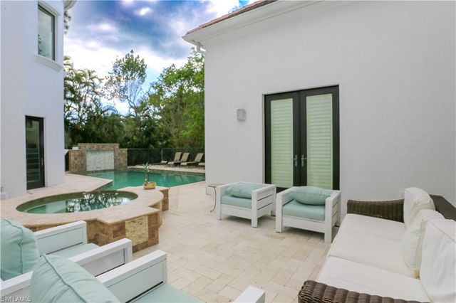 1412 Hemingway PL, Naples, FL 34103