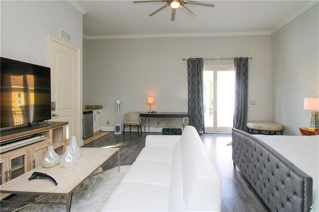 1412 Hemingway PL, Naples, FL 34103