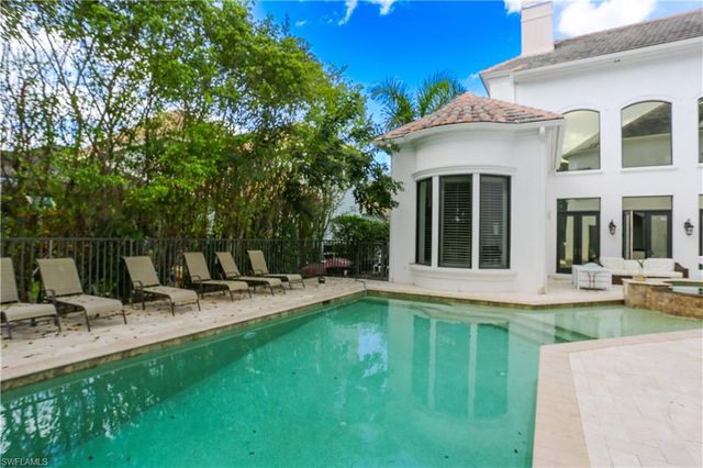 1412 Hemingway PL, Naples, FL 34103