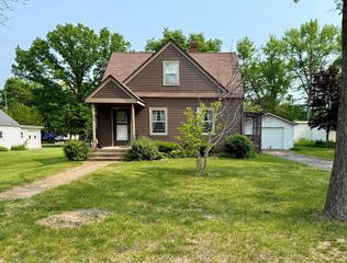 230 BURRWOOD Avenue, Loves Park, IL 61111