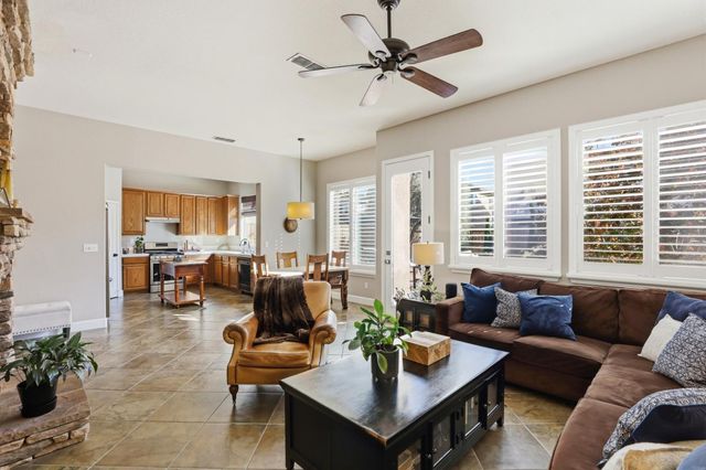 3555 Saint Lucia Pl, West Sacramento, CA 95691