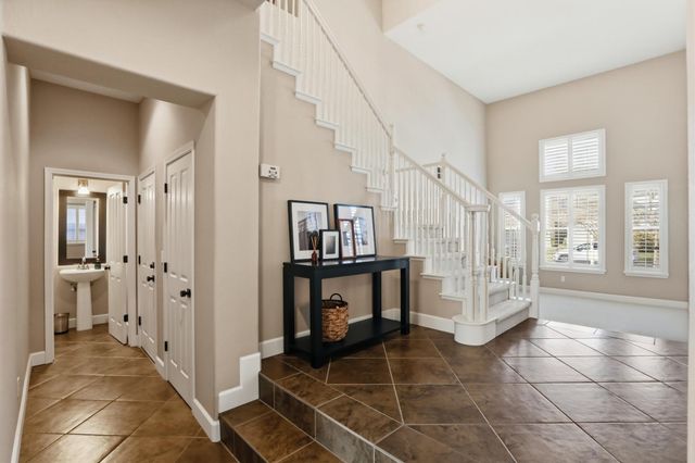 3555 Saint Lucia Pl, West Sacramento, CA 95691