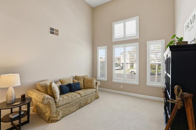 3555 Saint Lucia Pl, West Sacramento, CA 95691