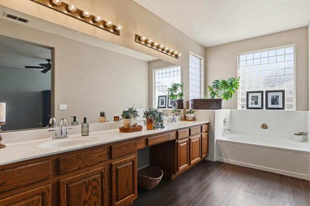 3555 Saint Lucia Pl, West Sacramento, CA 95691