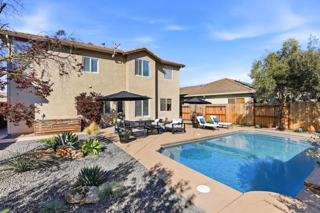 3555 Saint Lucia Pl, West Sacramento, CA 95691