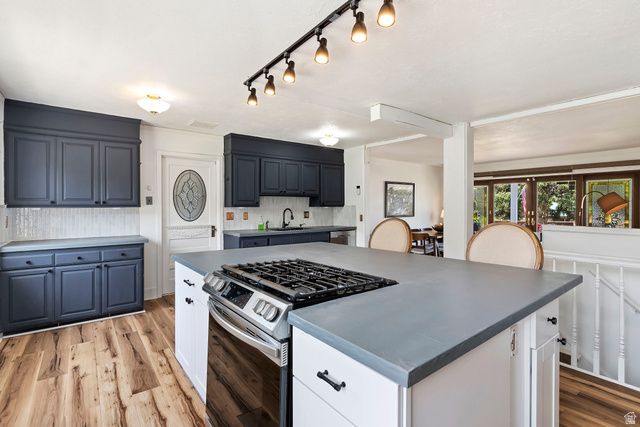 2315 E CREEK RD, Sandy, UT 84093